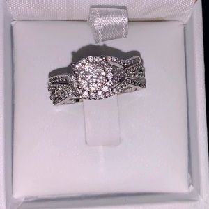 1 KT Dmnd ring & bands in 18K wht gld Sz 8